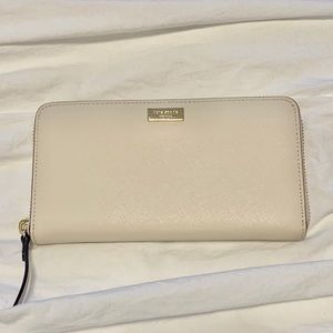 Kate Spade ♠️ Off-White Saffiano Leather Wallet